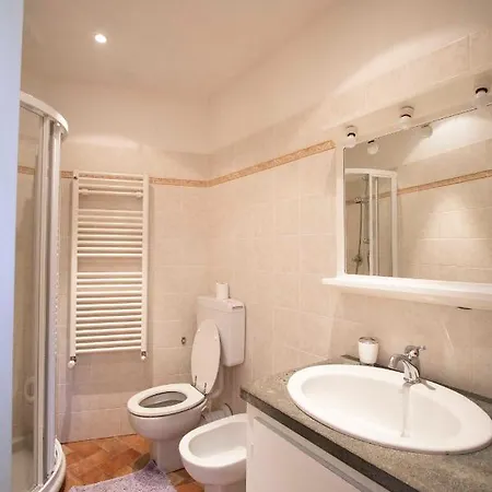 Le Di Petra Apartment Vignana